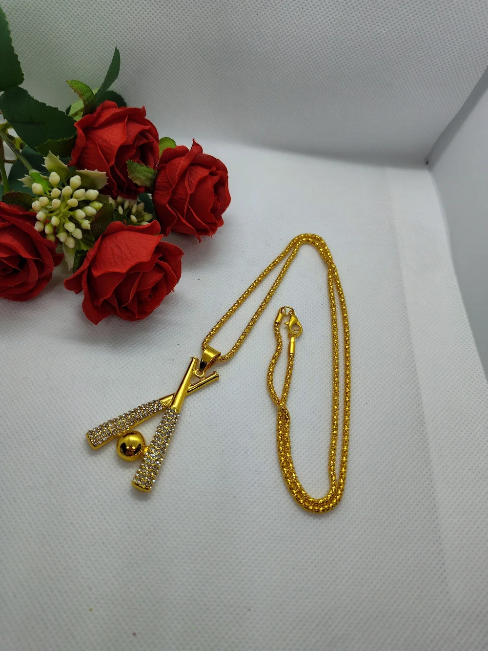 N/A stylish gold